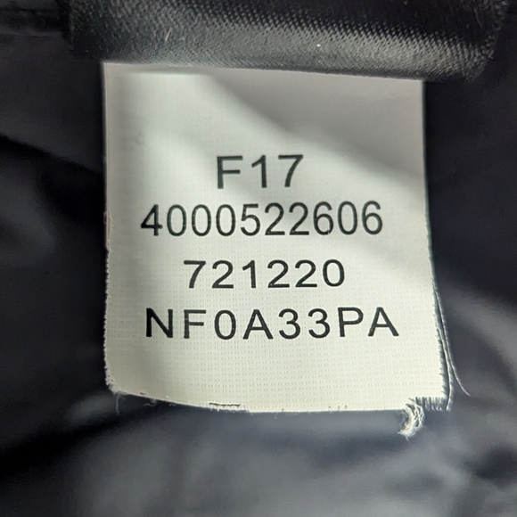 North Face Nuptse Vest Size Small - Picture 7 of 9